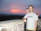 Benni und Heiko auf dem Schildbergturm beim Sonnenuntergang